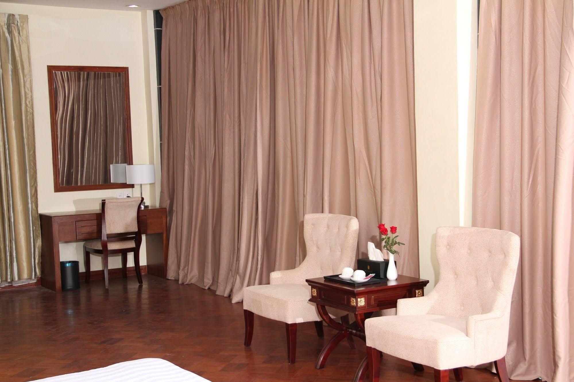 Sky Man Hotel Gyogon Buitenkant foto